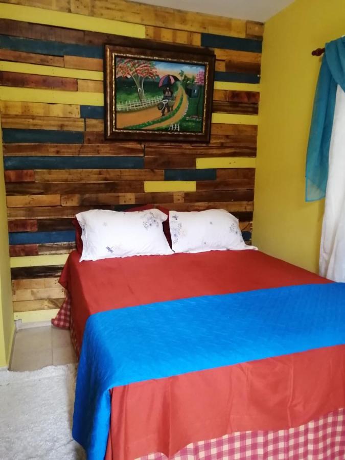 La Famosa Costillas A La Lena Jarabacoa Exterior foto