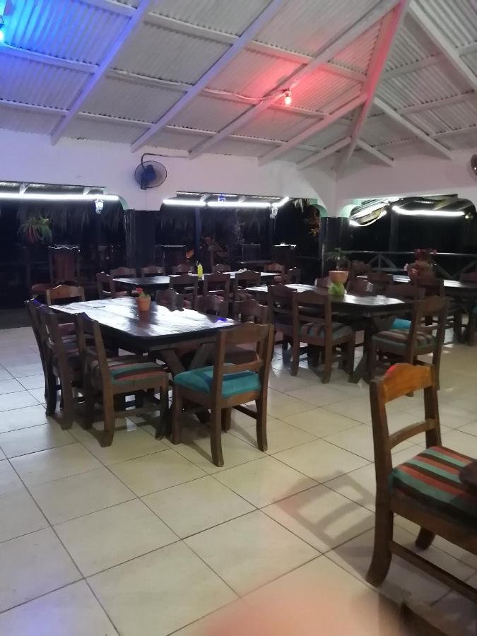 La Famosa Costillas A La Lena Jarabacoa Exterior foto