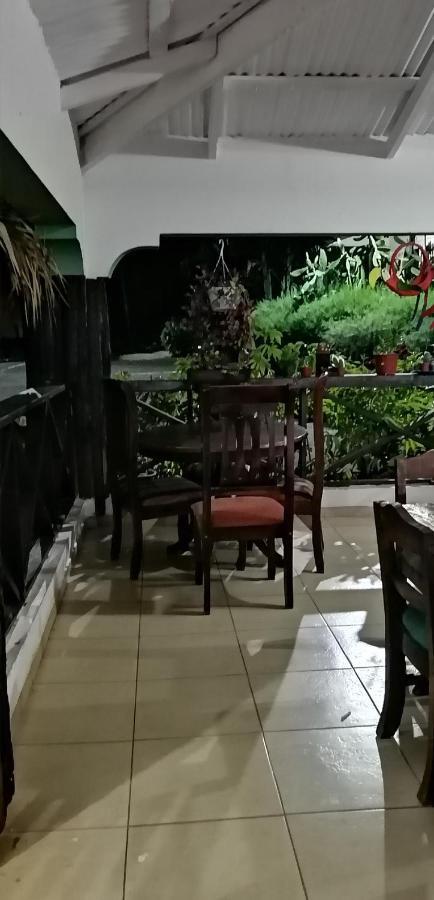 La Famosa Costillas A La Lena Jarabacoa Exterior foto