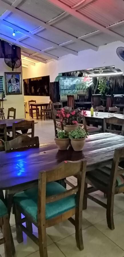 La Famosa Costillas A La Lena Jarabacoa Exterior foto